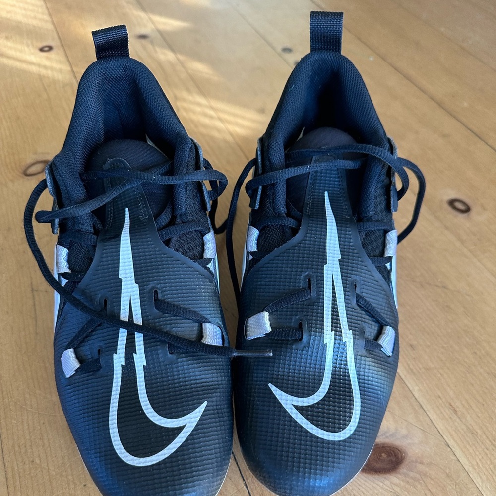 🔴Nike Alpha Menace Pro 3 Mid Football Cleats.